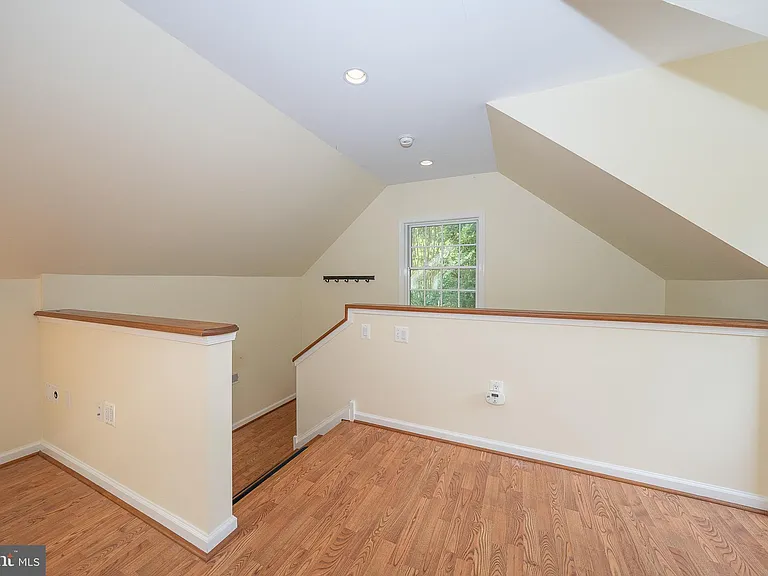 101 E Brookhaven Rd — Photo 88