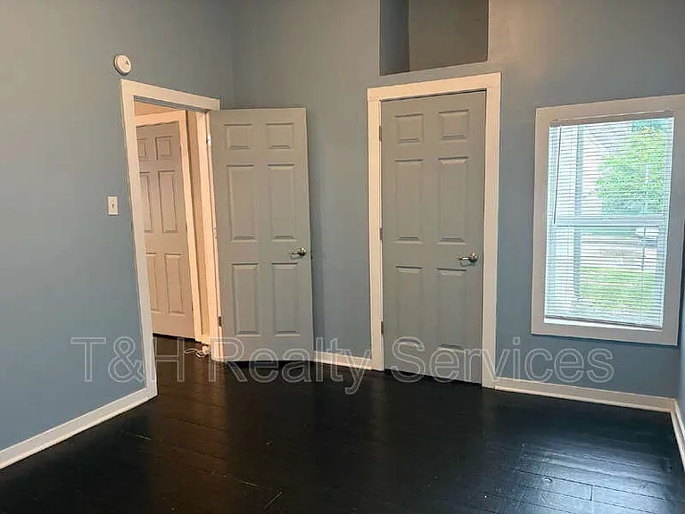422 Iowa St — Photo 20