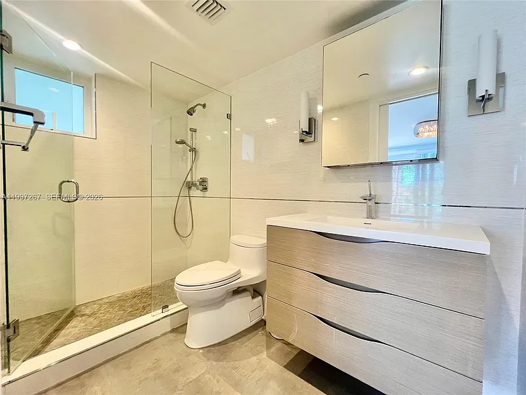 7832 Collins Ave #304 — Photo 17