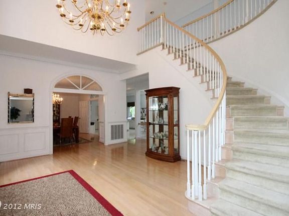 2nd image of 11204 Devereux Manor Ln