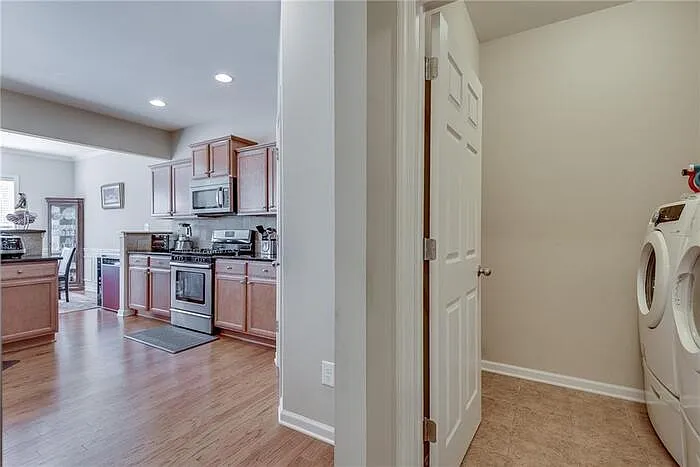 2318 Brynfield Cv — Photo 19
