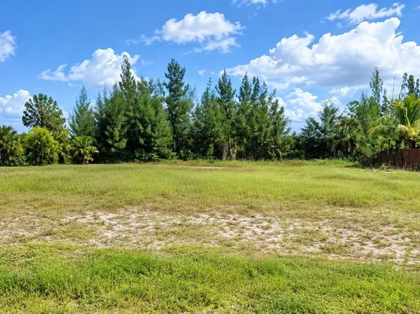 3607 NE 21st Ave, Cape Coral, FL 33909
