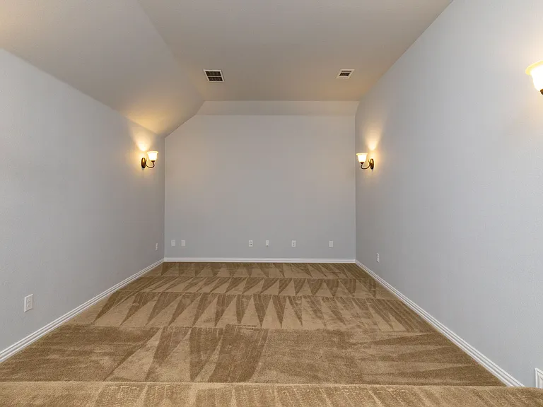 305 Dorset Ct — Photo 10