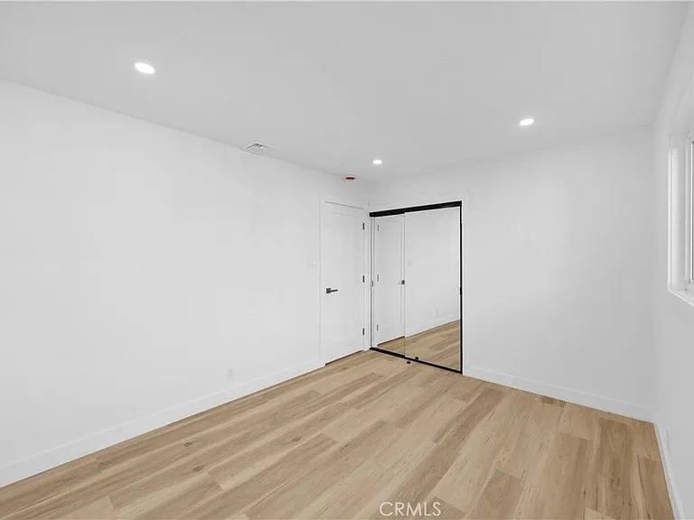 338 S James St — Photo 9