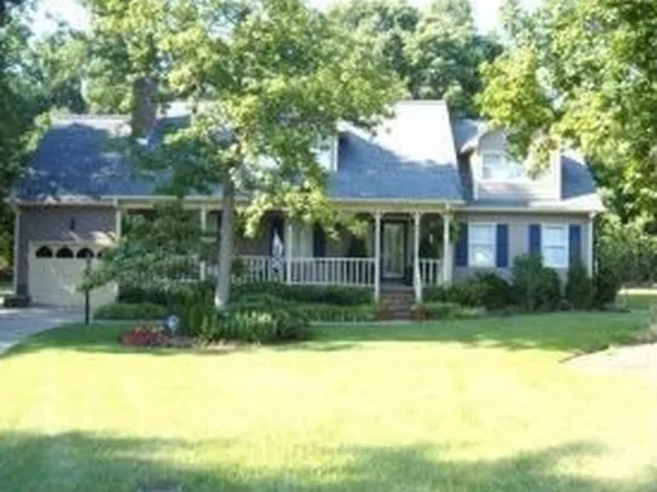 105 Fernbrook Ct, Elon, NC 27244