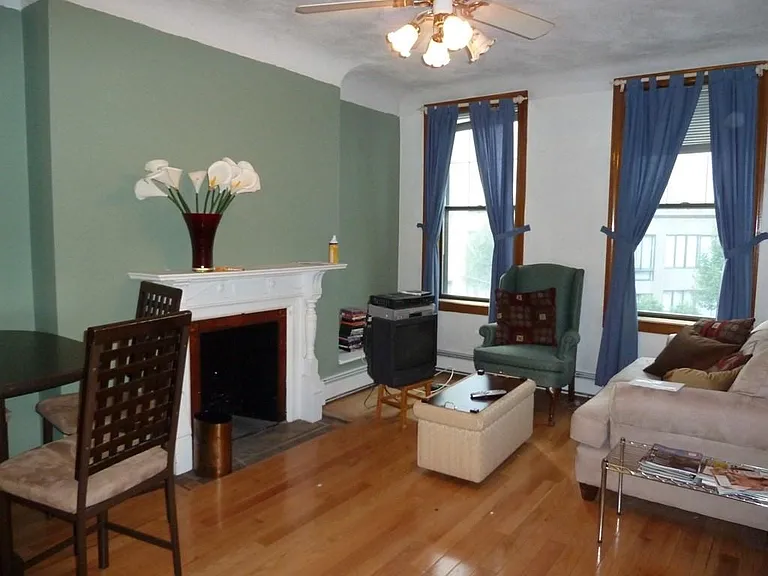 129 Saint Botolph St #7 — Photo 4
