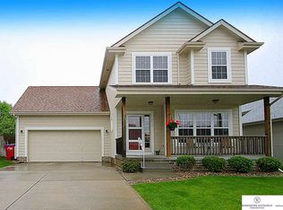 8425 Hanover St, Omaha, NE 68122