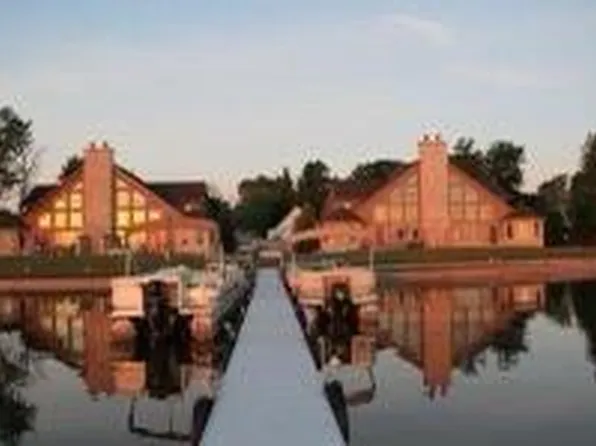120 Hubbard St, Houghton Lake, MI 48629