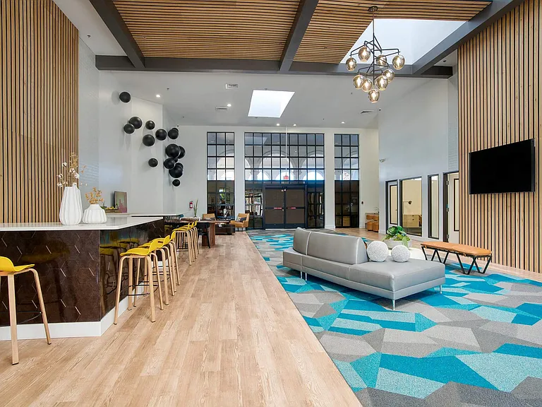Presidio Palms Apartments — Photo 24