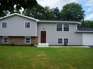 147 Marblehead Dr, Rochester, NY 14615