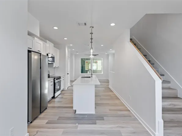 3703 Nagle St #A, Houston, TX 77004