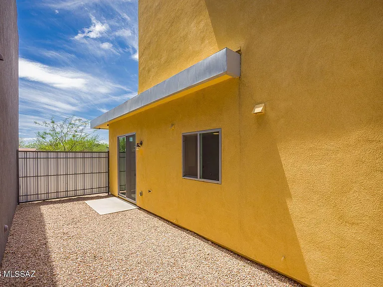 848 E Park Modern Dr — Photo 23
