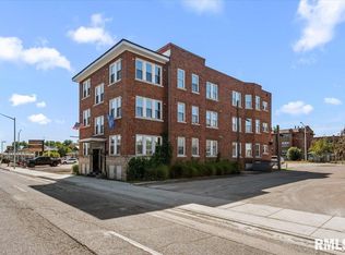 520 S South Grand Ave E, Springfield, IL 62703