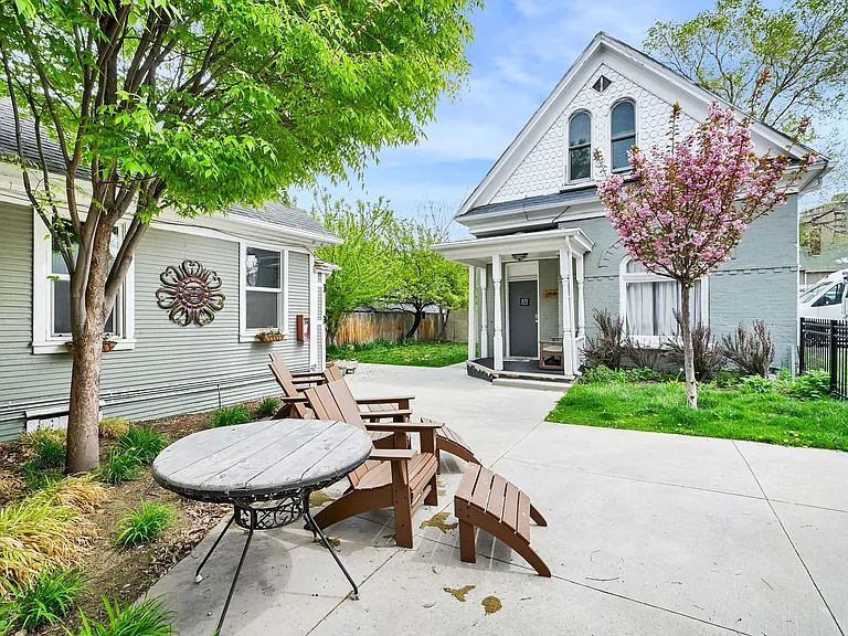 264 N 200 W — Photo 2