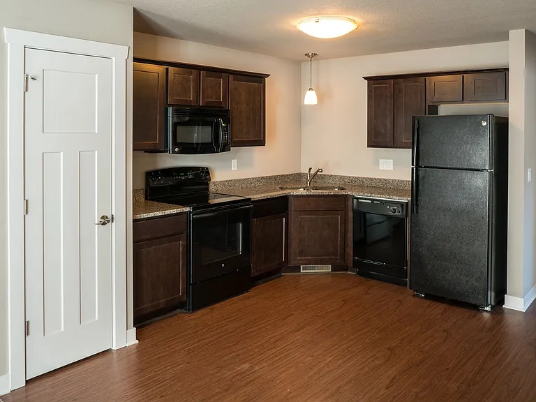 Ironwood Glen Townhomes — Photo 3