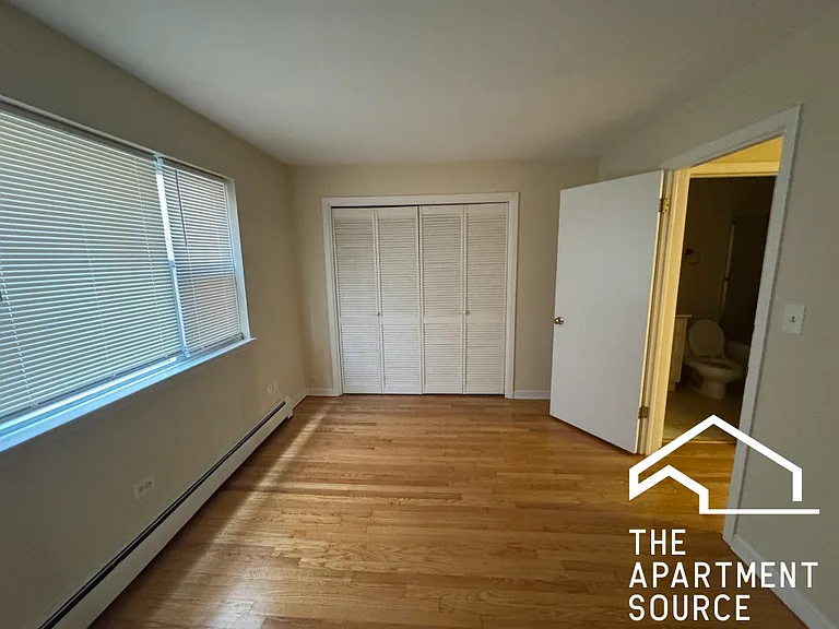 4056 N California Ave #2C — Photo 7