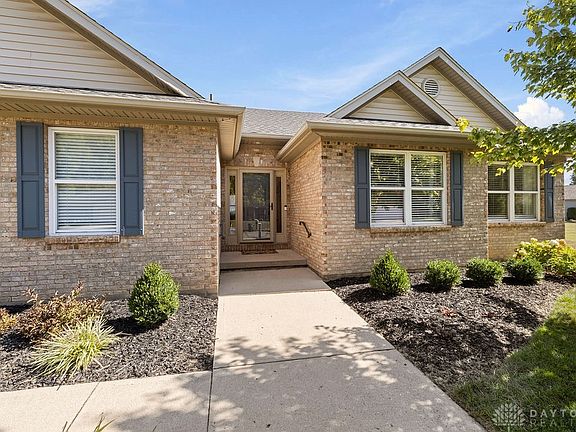 3rd image of 1097 Dickerson Dr