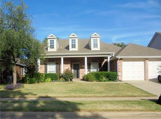 6514 Parkside Dr, Arlington, TX 76001