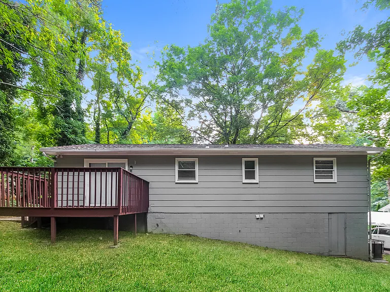 135 Wildwood Dr — Photo 29