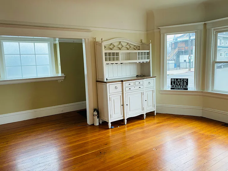 4629 Shattuck Ave — Photo 6