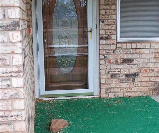 2nd image of 10520 S Brook Dr