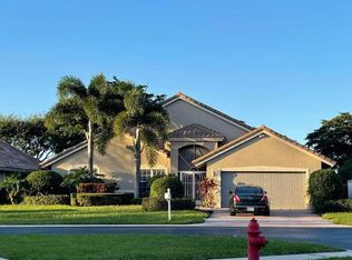 6091 Hook Ln, Boynton Beach, FL 33437