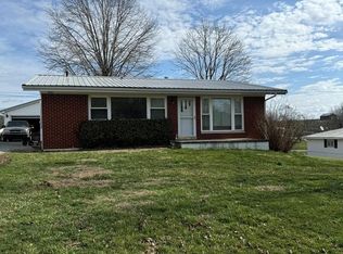 8381 Stonelick Rd, Maysville, KY 41056