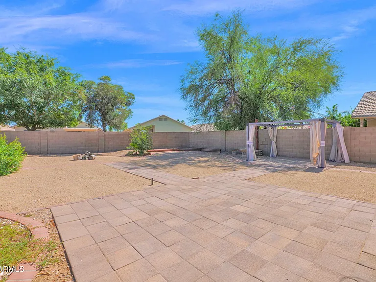 3415 E Menadota Dr — Photo 27