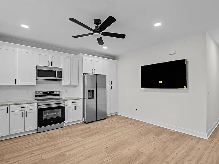 1318 House St — Photo 5