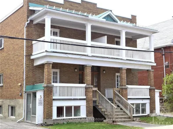 375 Mackay St #3, Ottawa, ON K1M 2C3