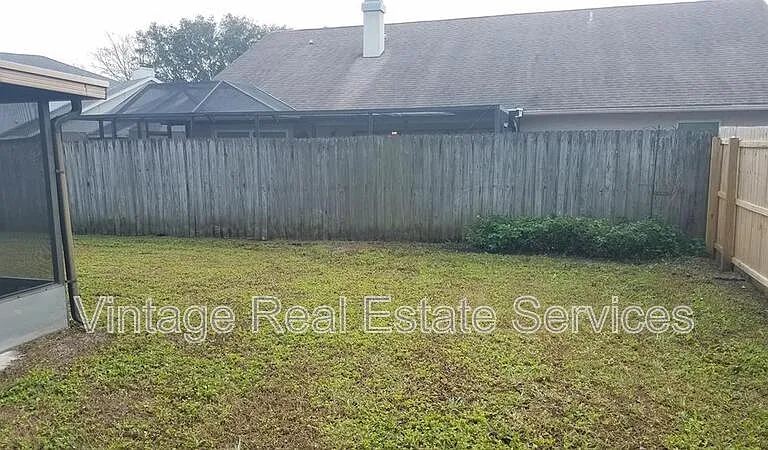 1904 Firethorn Ct — Photo 12