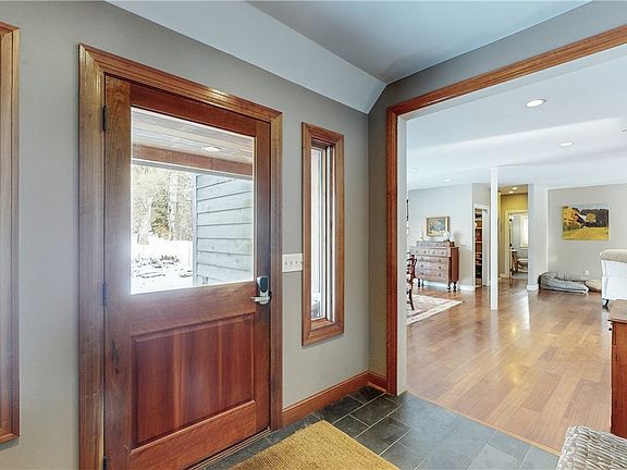 3rd image of 31700 Woodcrest Dr