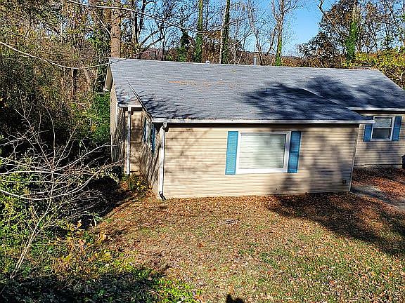 2nd image of 2361 Mountain Oaks Ln
