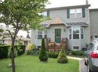 436 N Walnut Ave, Wood Dale, IL 60191