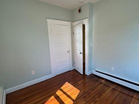 436 Pawtucket Ave, Pawtucket, RI