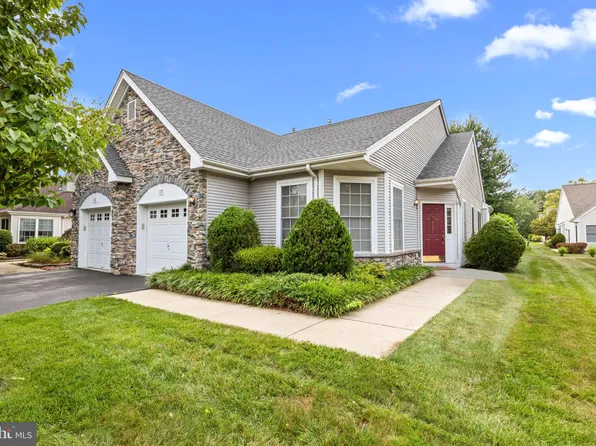 109 Burholme Dr, Hamilton, NJ 08691