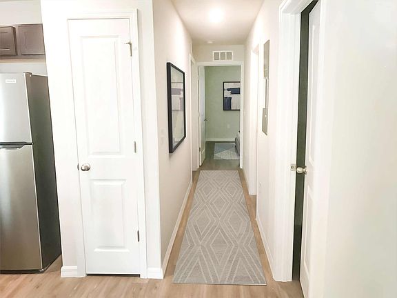4th image of 6426 Sweetbay Ln APT 102