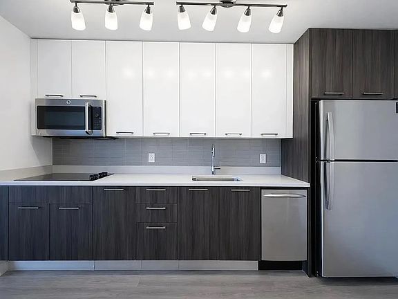 4th image of 1524 Sheepshead Bay Rd #15FF