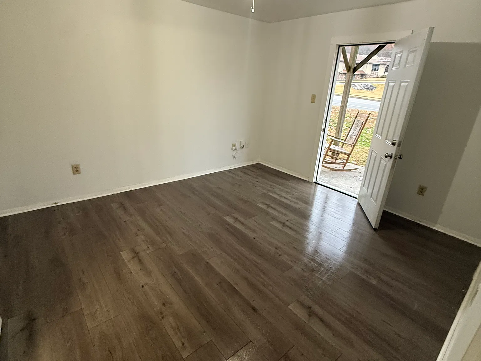 2 bed, 864 sqft, $950 — Photo 3