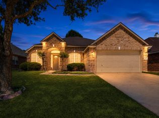 5051 Showdown Ln, Grand Prairie, TX 75052