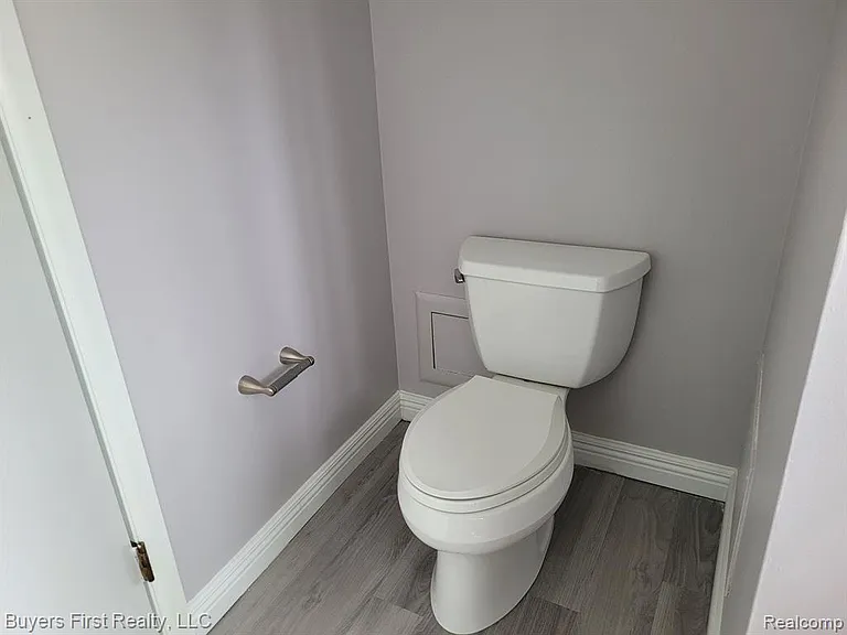 18425 Alta Vista Dr — Photo 26