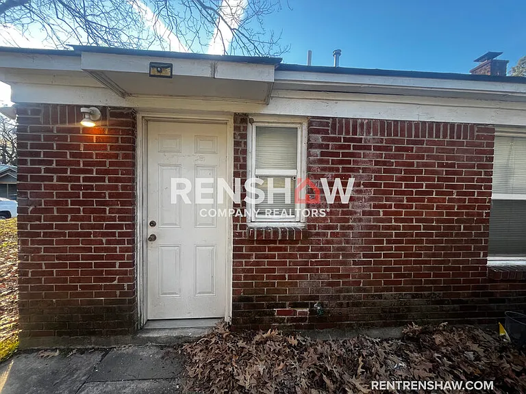 278 N Hollywood St — Photo 14