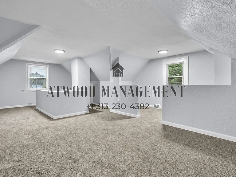 13500 Stahelin Rd — Photo 13
