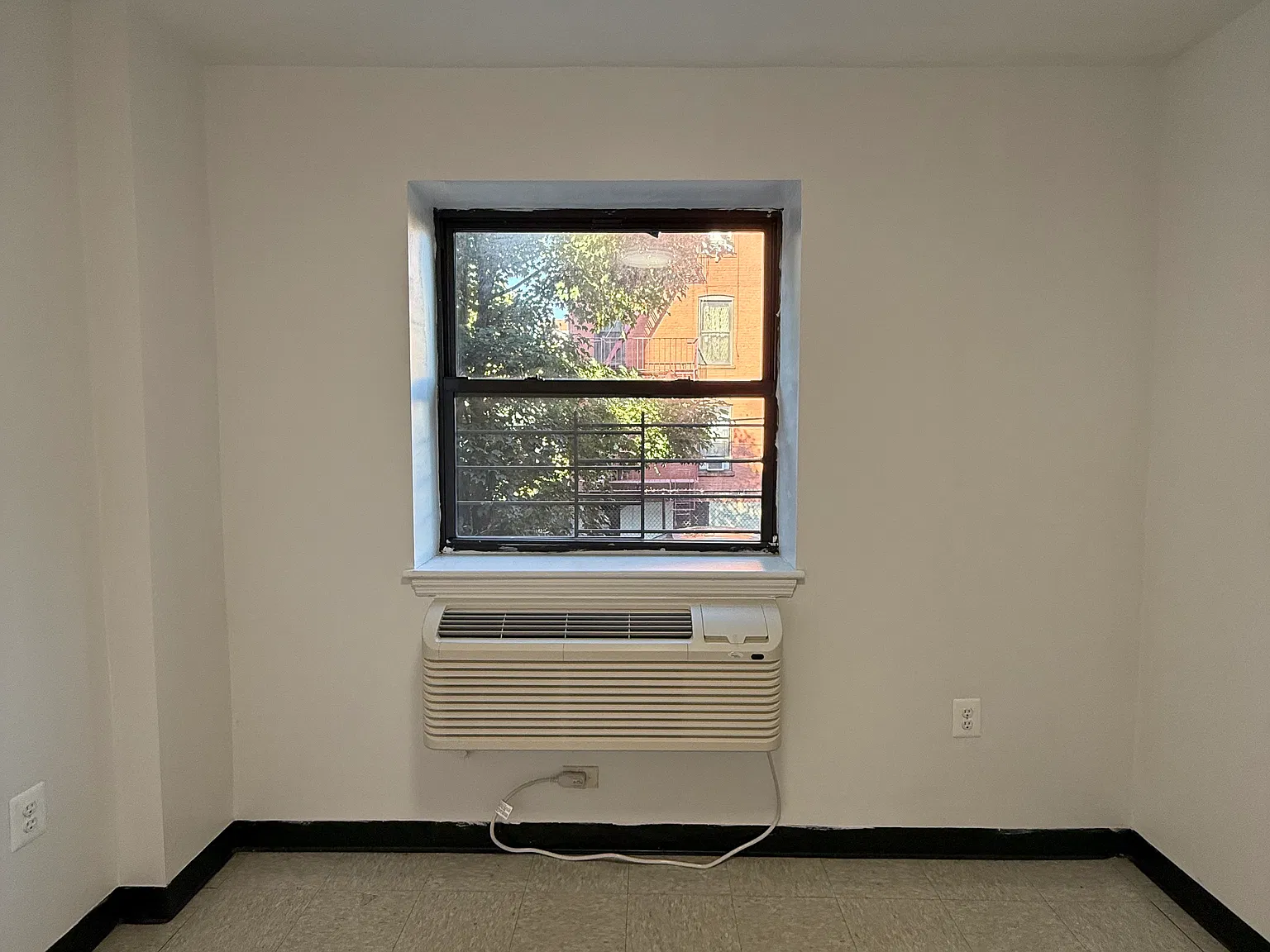 1 bed, $1,774 — Photo 2