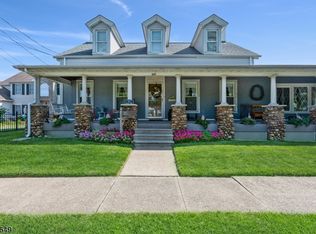 327 Stelton Rd, Piscataway, NJ 08854