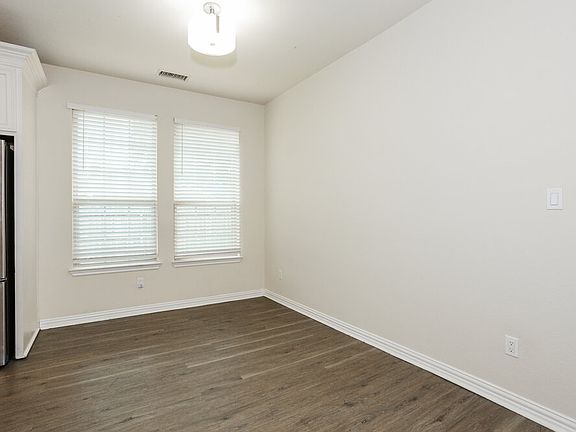 5th image of 1314 Roan Dr