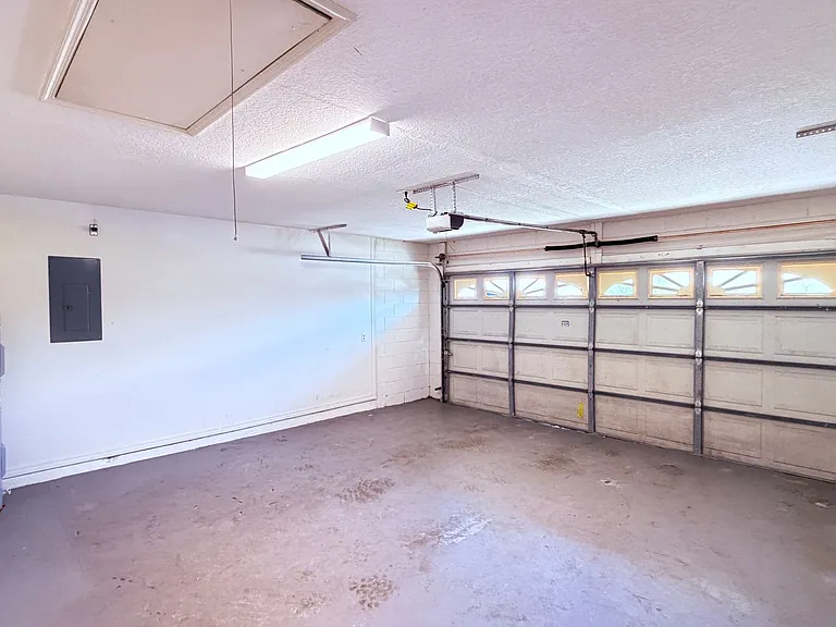 12424 Wilcox Ct — Photo 35
