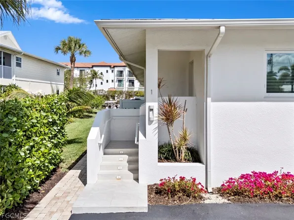 1395 Curlew Ave APT 1, Naples, FL 34102
