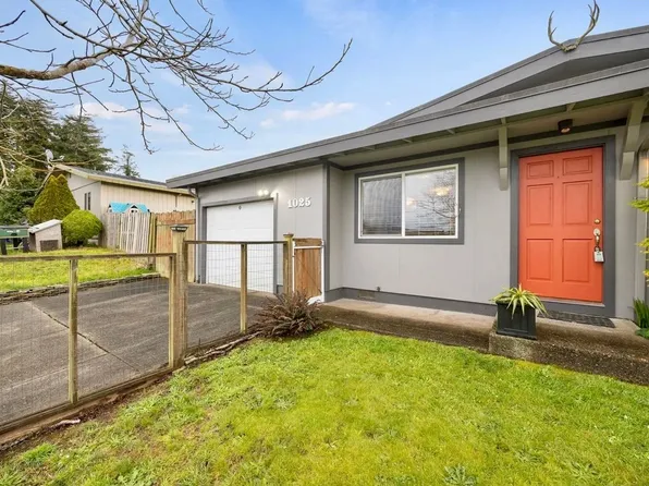 1025 Garfield Ave, Coos Bay, OR 97420