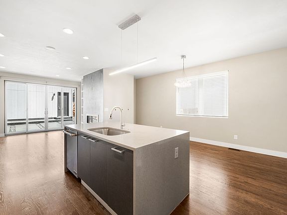 4th image of 1751 W 40th Ave